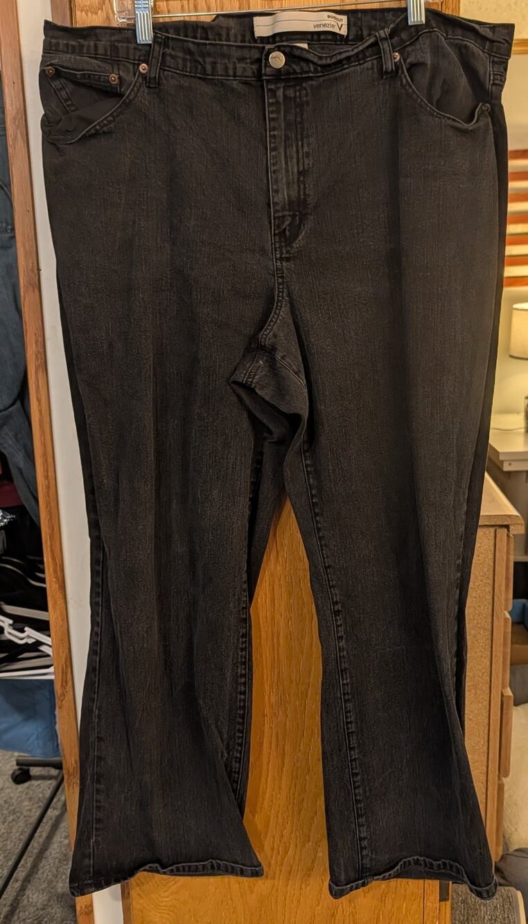 🏖️Women's 24 Average Venezia Boot cut Jeans